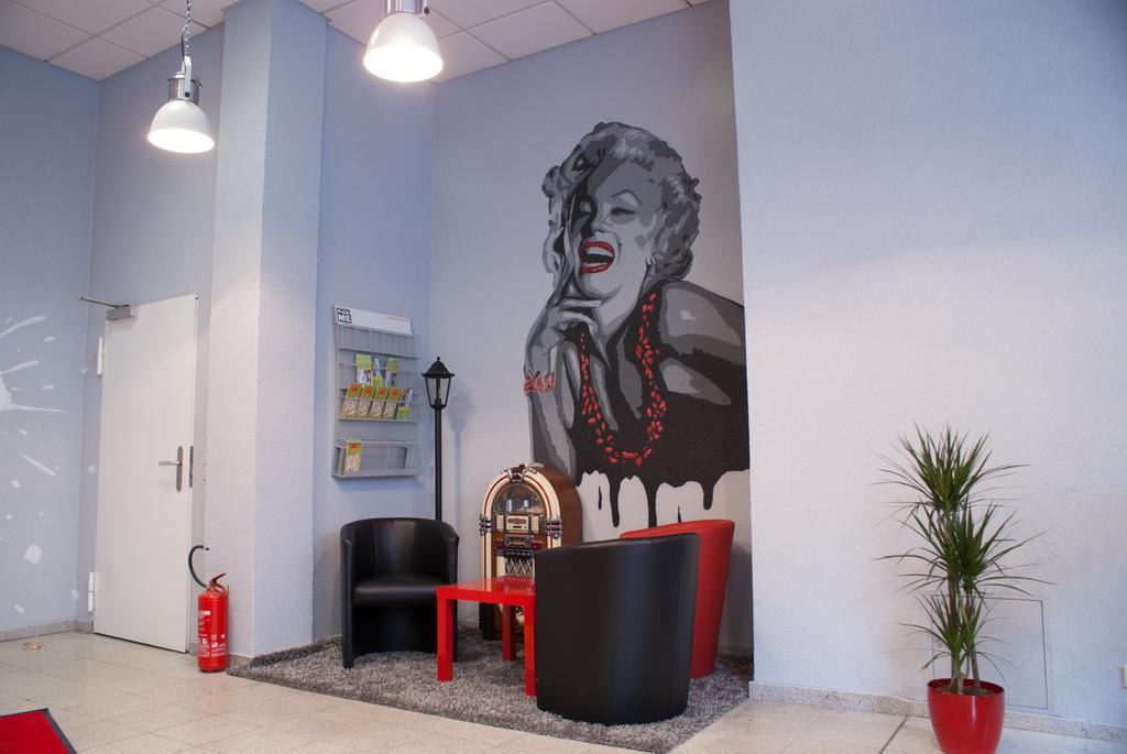Hostel Die Etage East Berlin Exterior photo